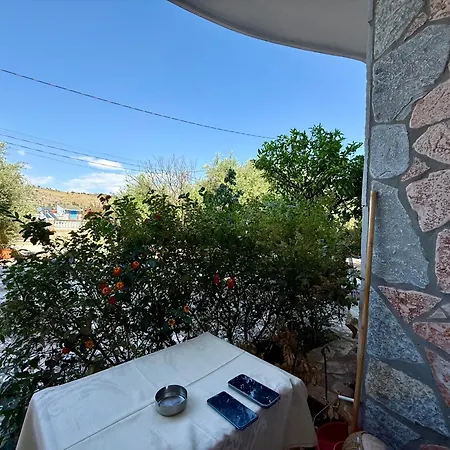 Xhesian Seaside شقة كساميل