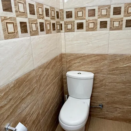 Xhesian Seaside Appartement *